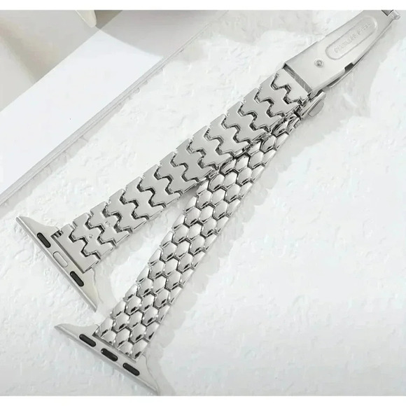 Gold Plated  Band - Apple Watch - Picture 4 of 5